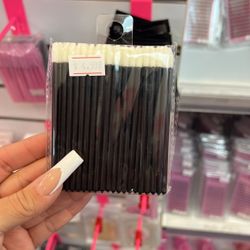 Lip Applicators