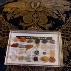 Gems In Case All Over The World 20.00