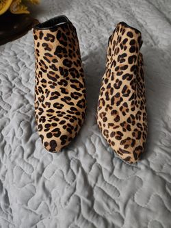 Sling Back Shoe  Sz 7m