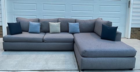 Beautiful Gray Sectional Couch!😍