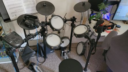 Alesis Electric Drums/Donner Amp