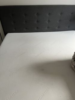 Tuft And Needle King Size Mattress