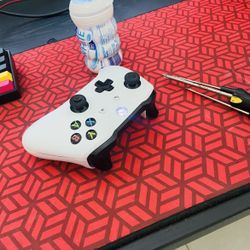 Xbox One X Wireless Controller