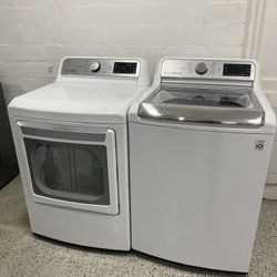 LG. WASHER. AND. DRYER. SET. 