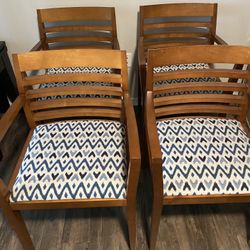 4 Wooden Chairs 