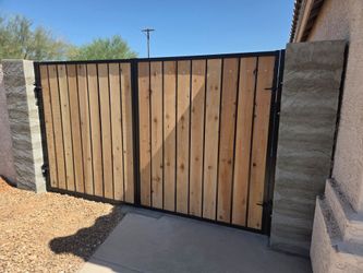 Rv gates side gates
