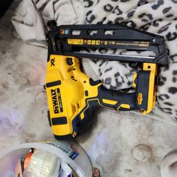 Dewalt Nailer 16 G 20v Brushless