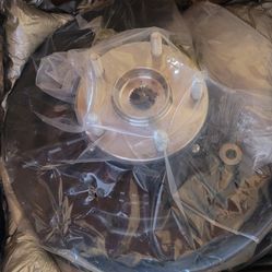 2008----2013  Toyota Highlander Front Left Driver Side Steering Knuckle 