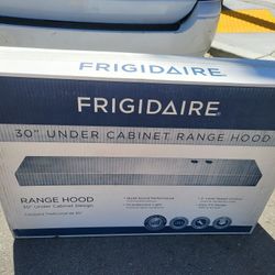 30" FRIDGIDARE UNDER COUNTER HOOD VENT AND LIGHTS BRAND NEW WHITE