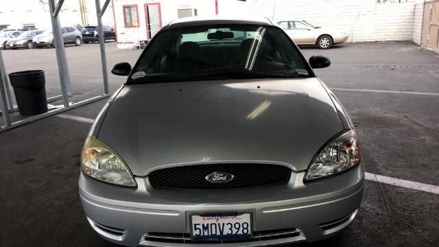 2006 Ford Taurus