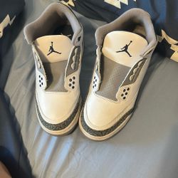 Jordan 3s Retro