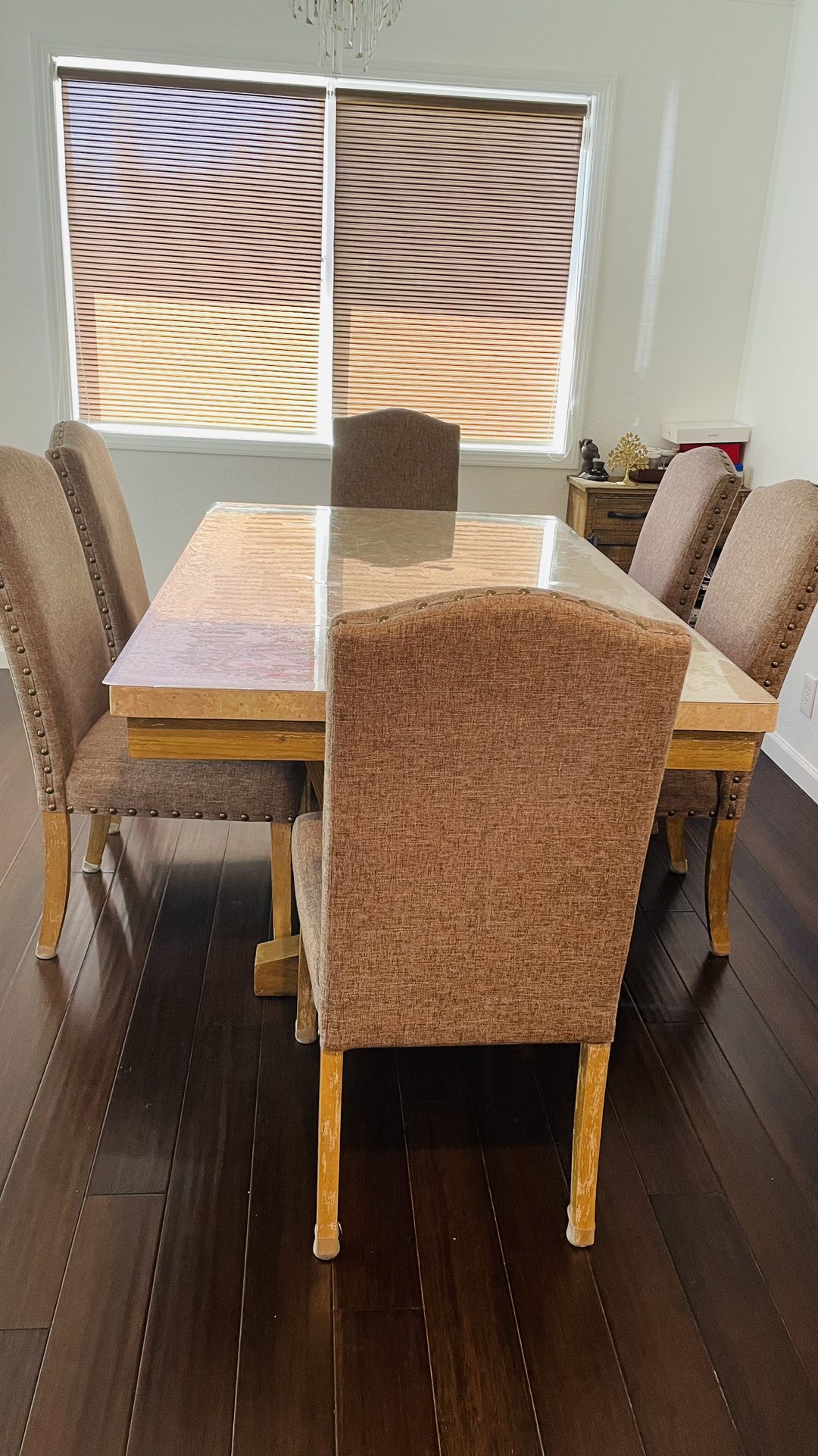 DINING SET - 6 Chairs 