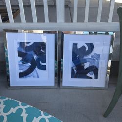 Set Of 2 Art Frames 