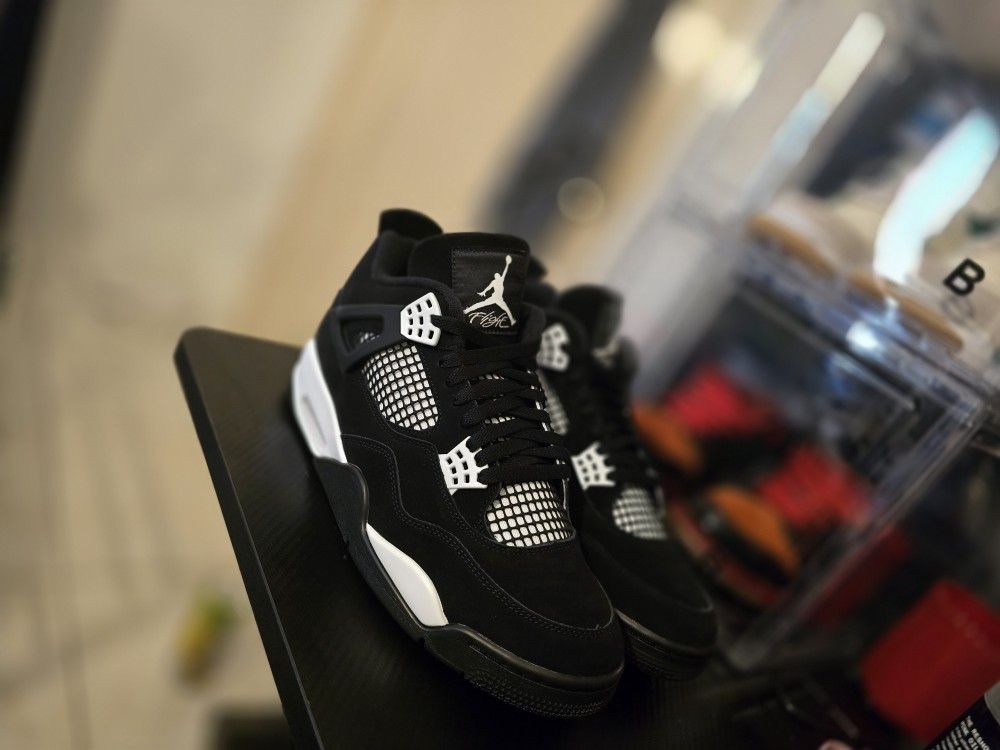 Nike Jordan White Thunder