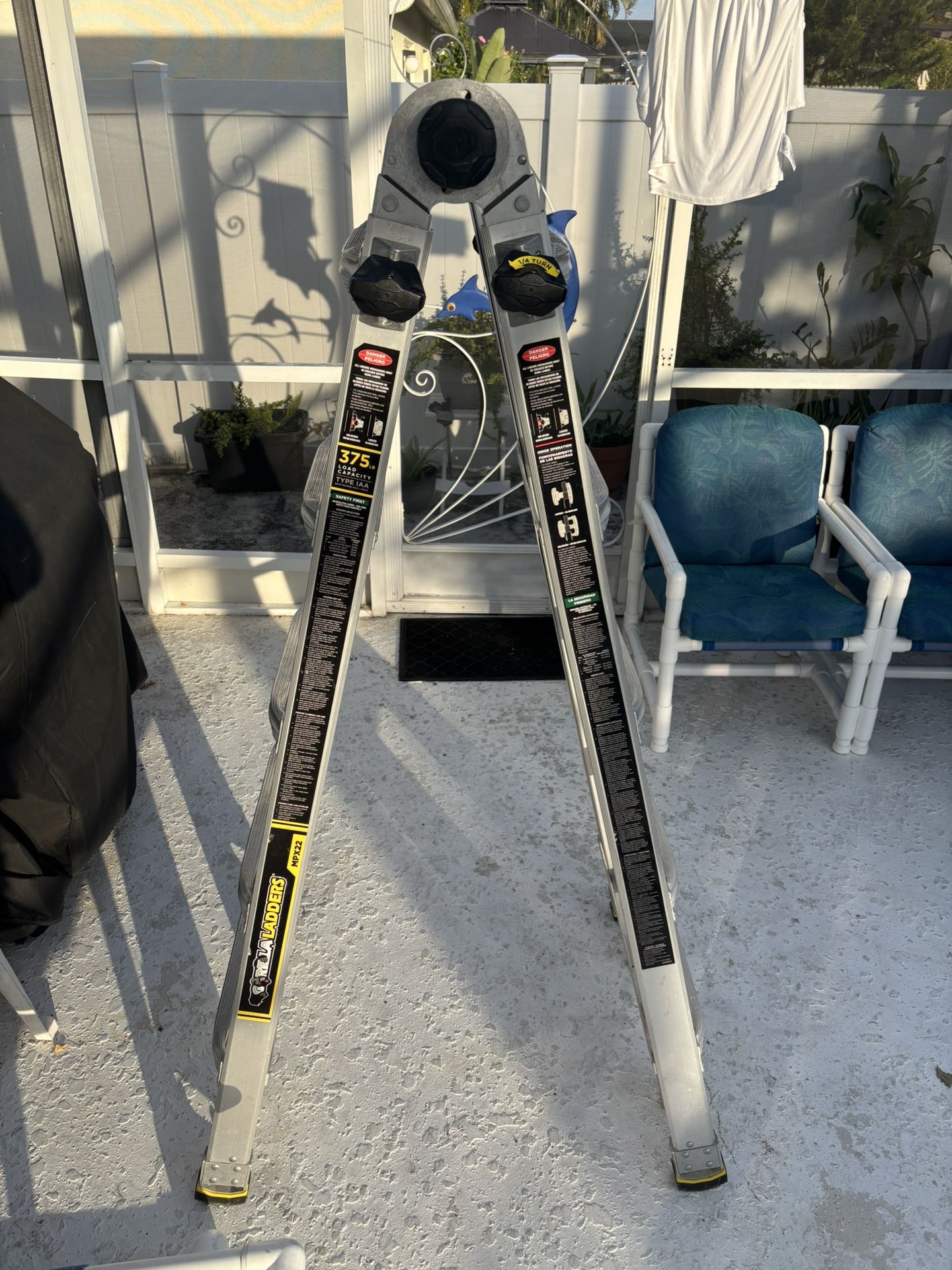 Gorilla Ladders 22 ft. Reach Aluminum Multi-Position Ladder w/ Project Bucket, Tool Hangers, 375lbs. Load Capacity, Type 1A Duty Rating