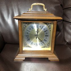 Howard Miller vintage clock ( not a $1, accepting offers)