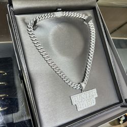 Vs Cuban Link Chain And Pendant 