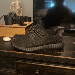 Yeezy 350 Pirate Black 