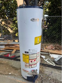 Hot water heater 40 gallons good condition switched to tankless