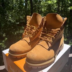 TIMBERLAND BOOTS SIZE 11