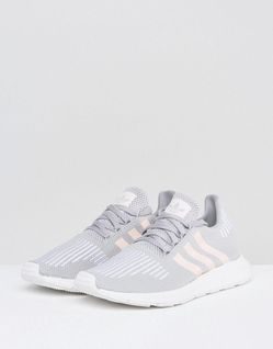Women’s Size 7 Adidas