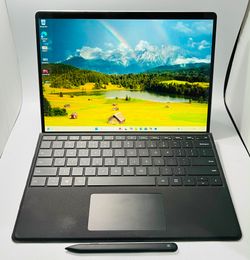Microsoft Surface Pro 9 SQ3 3.0Ghz 16GB 256GB With Pen Windows 11 Home