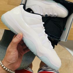 DS Jordan 11 Retro UNC Low Size 11