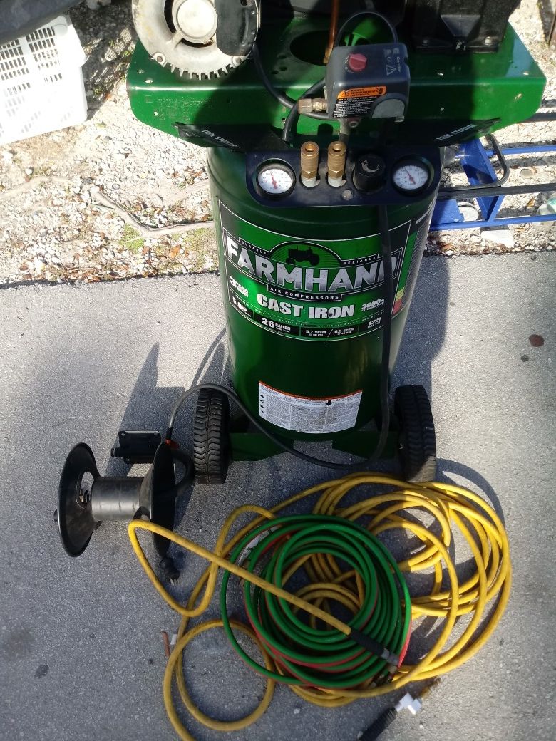 FarmHand Cast Iron Air Compressor 26 Gallon