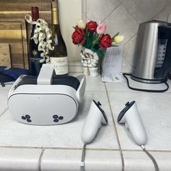 Meta Quest 3S VR Headset