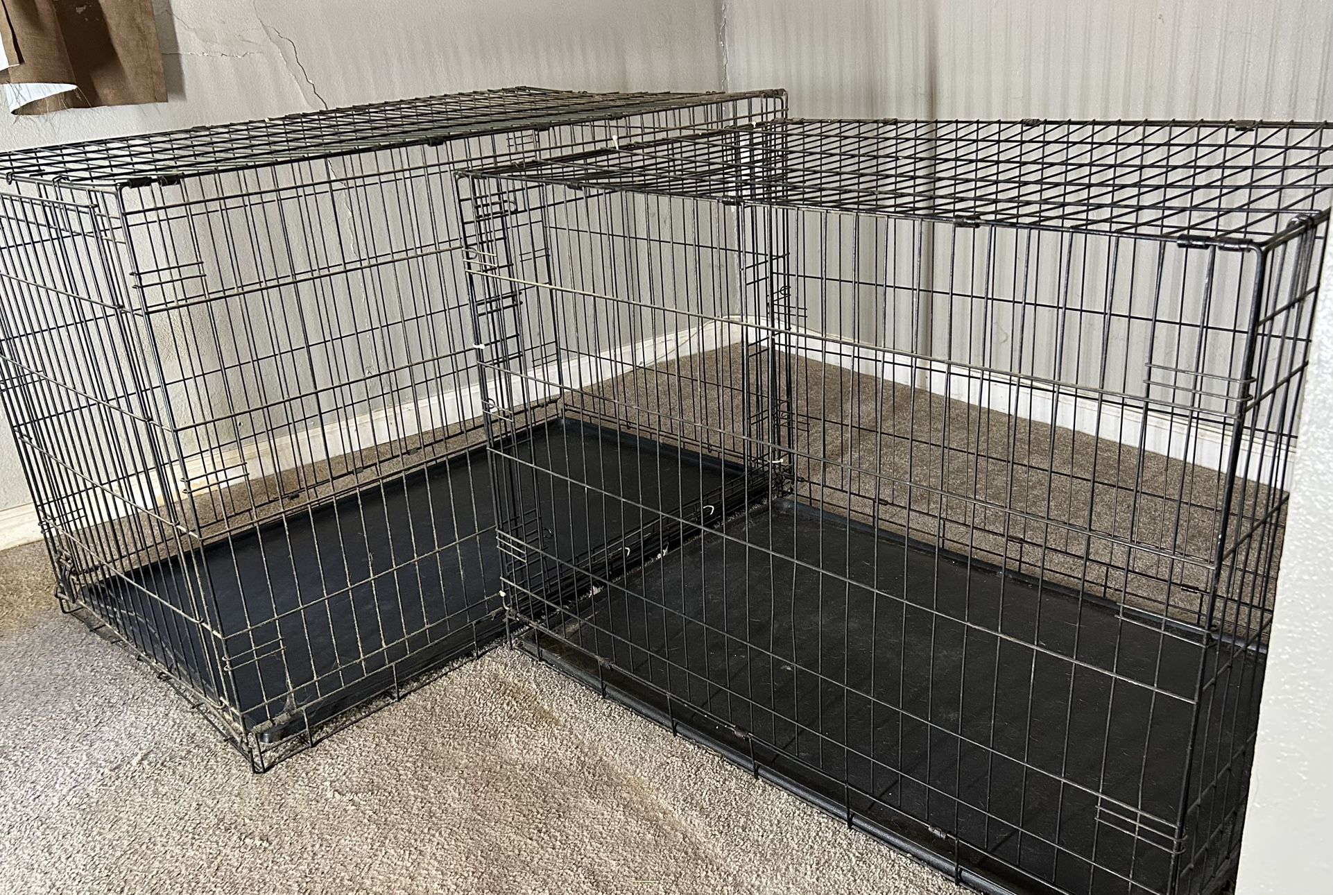 Extra Large Wire Dog Kennel/Condo