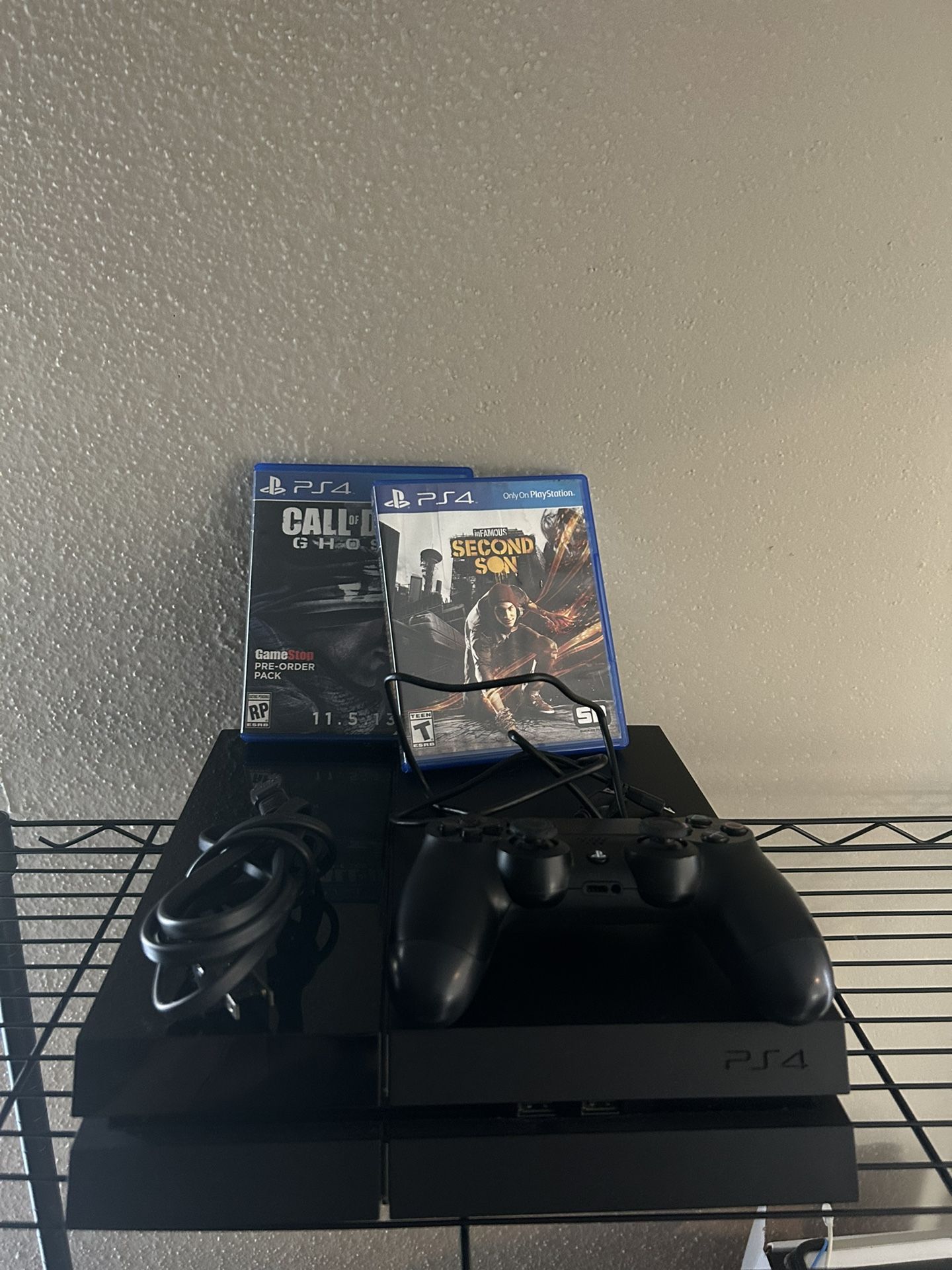 Sony PlayStation 4 500GB Gaming Console - Black - CUH-1001A With 2 Games