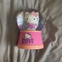Hello Kitty Snow Glob 