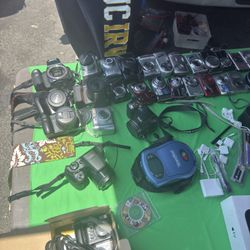 26 Cameras For Sale Some Turn On Some Don’t