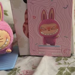 Labubu Yoga Sweating 