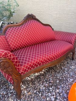 Vintage style couch
