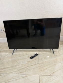 Samsung Smart TV – FOR PARTS OR REPAIR – Not Working – Includes Remote & Stand
