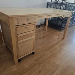 Computer Desk W Filing Cabinet