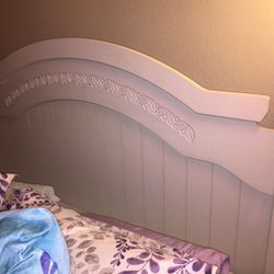 Queen size bedroom set