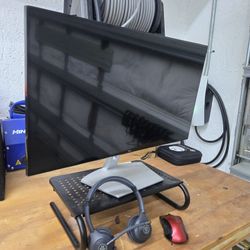 27" Inch Dell Monitor , Stand,  Mouse And Headset!!!