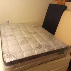 New Queen Pillowtop Mattress And Box Spring 