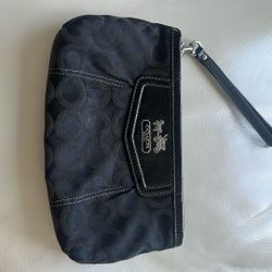 Coach Madison Horse & Carriage Pleated Op Art Wristlet Clutch — Black
