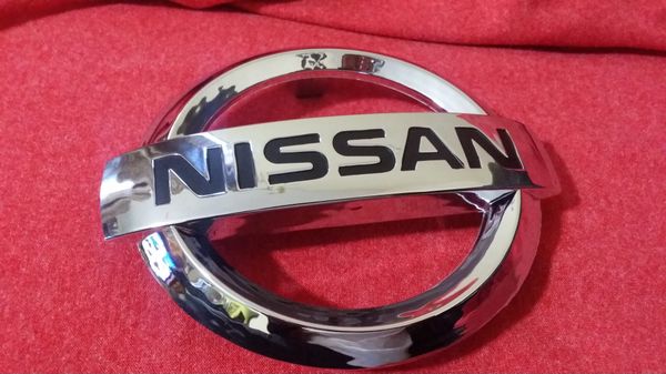 Nissan Altima Front Grille Emblem 2017 2016 For In Miami Fl Offerup