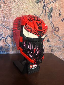 LEGO Marvel Carnage Bust Set Build