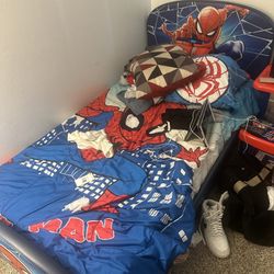 Spider-Man Kids Bed With Spider Man Desk 