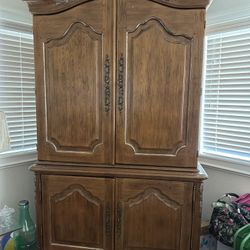 Free Armoire