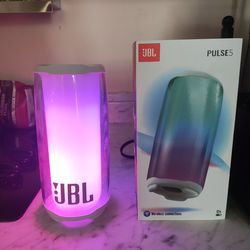 JBL Pulse 5 Bluetooth Speaker White 
