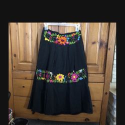 Embroidered Black Skirt 