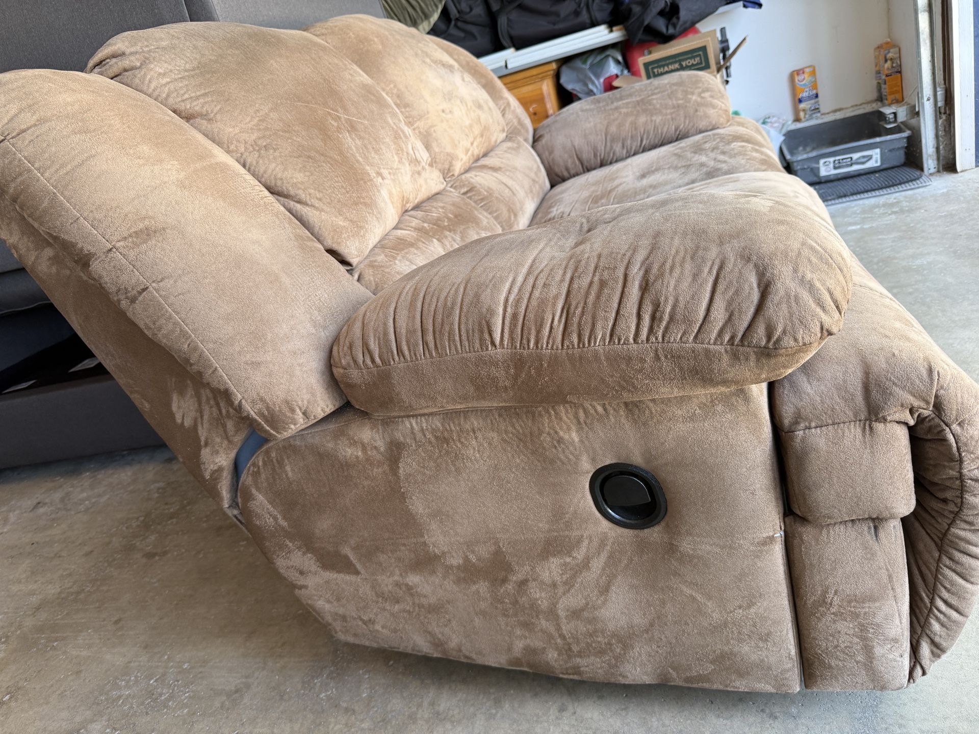 Reclining Loveseat Comfortable & Works Great