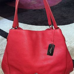 💯 Authentic COACH Hallie Pebbled Leather Shoulder Bag - Red