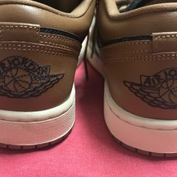 NIKE Wmns Air Jordan 1 Low "Desert" 